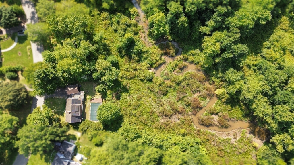 23 South Mount Holyoke Dr