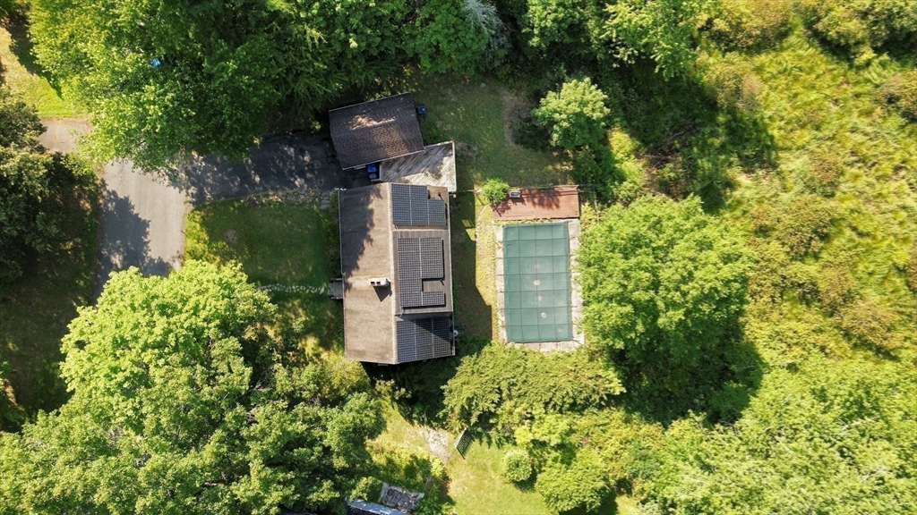 23 South Mount Holyoke Dr