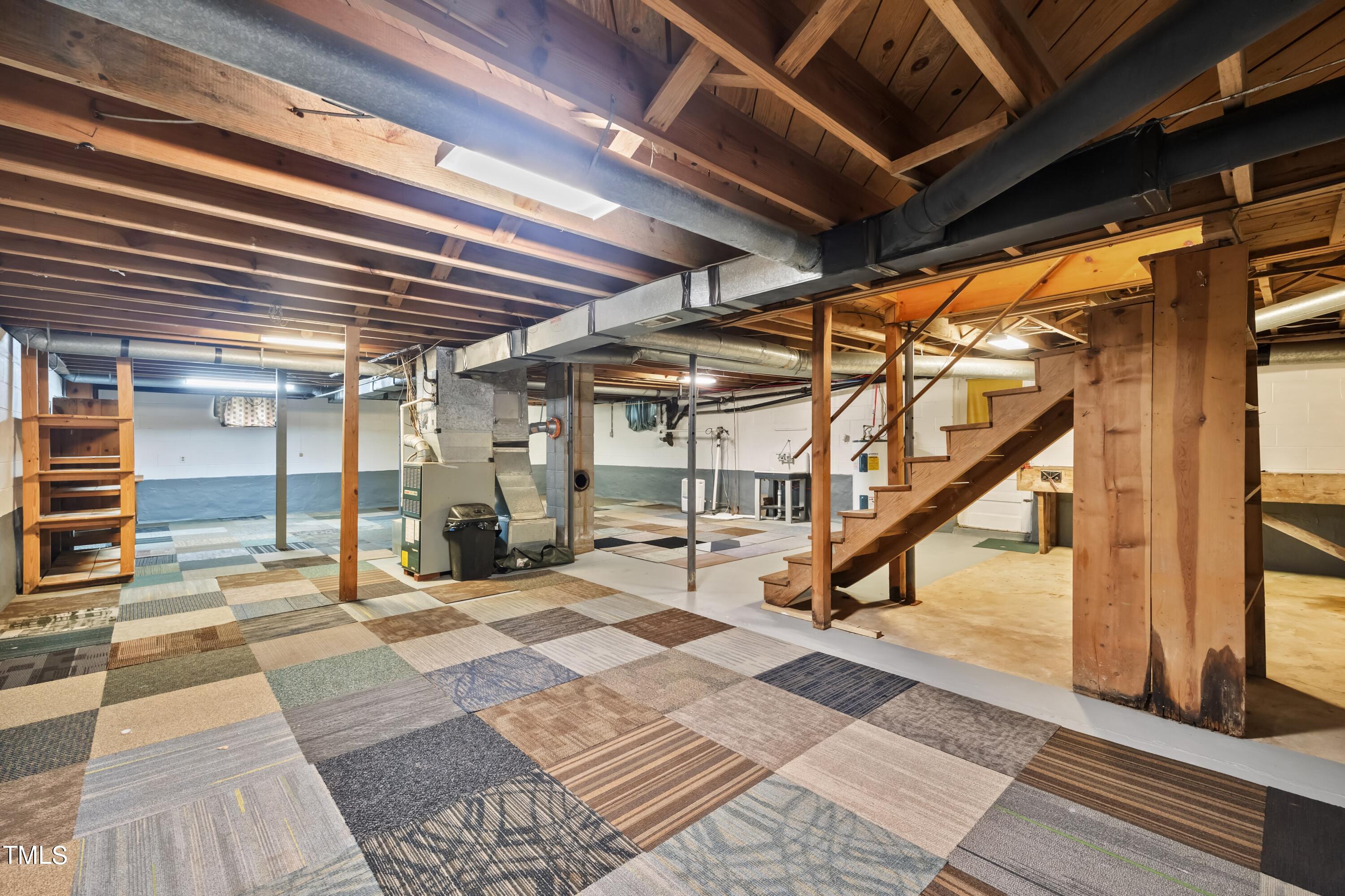 437 Norvell Street