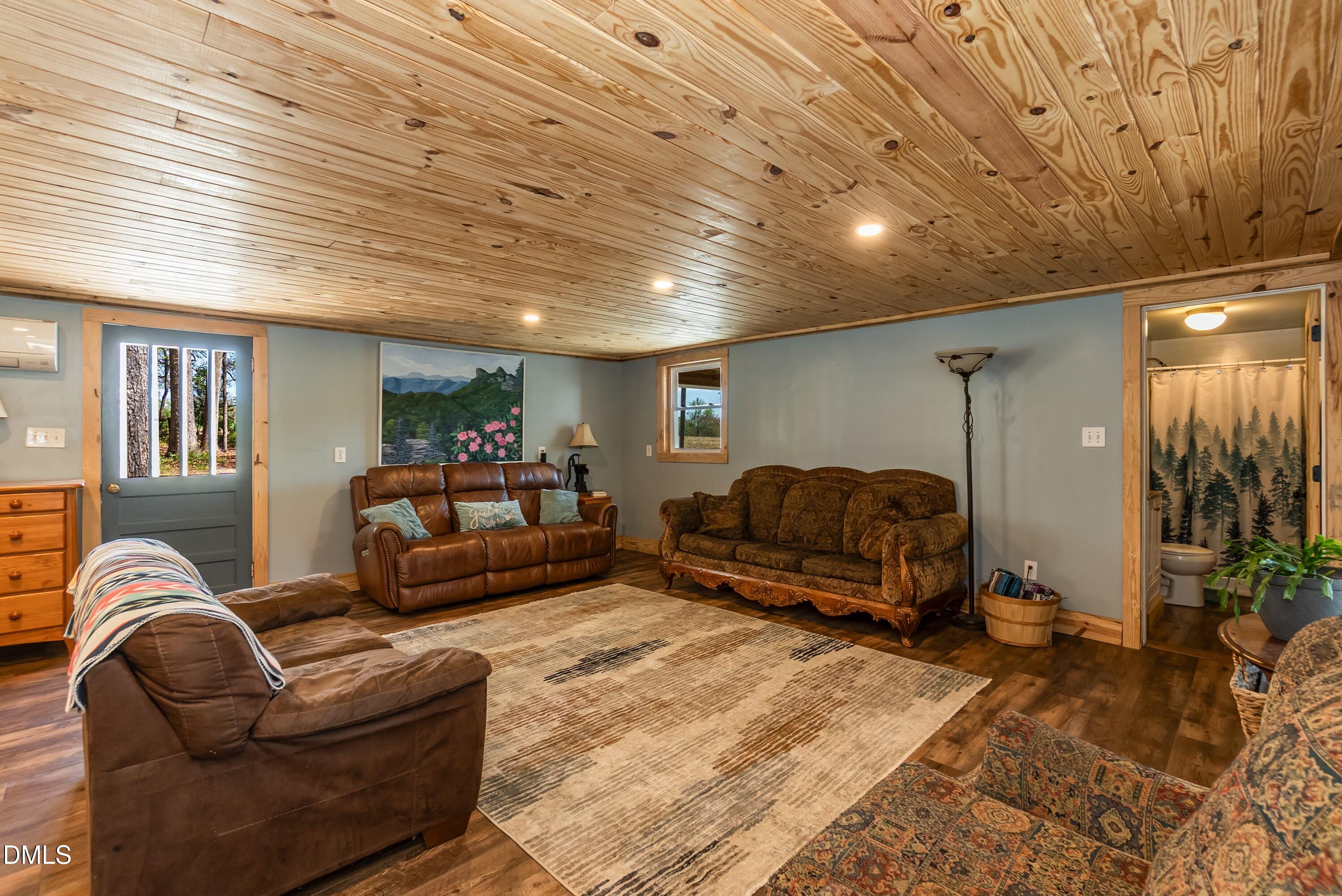 562 Peach Orchard Road