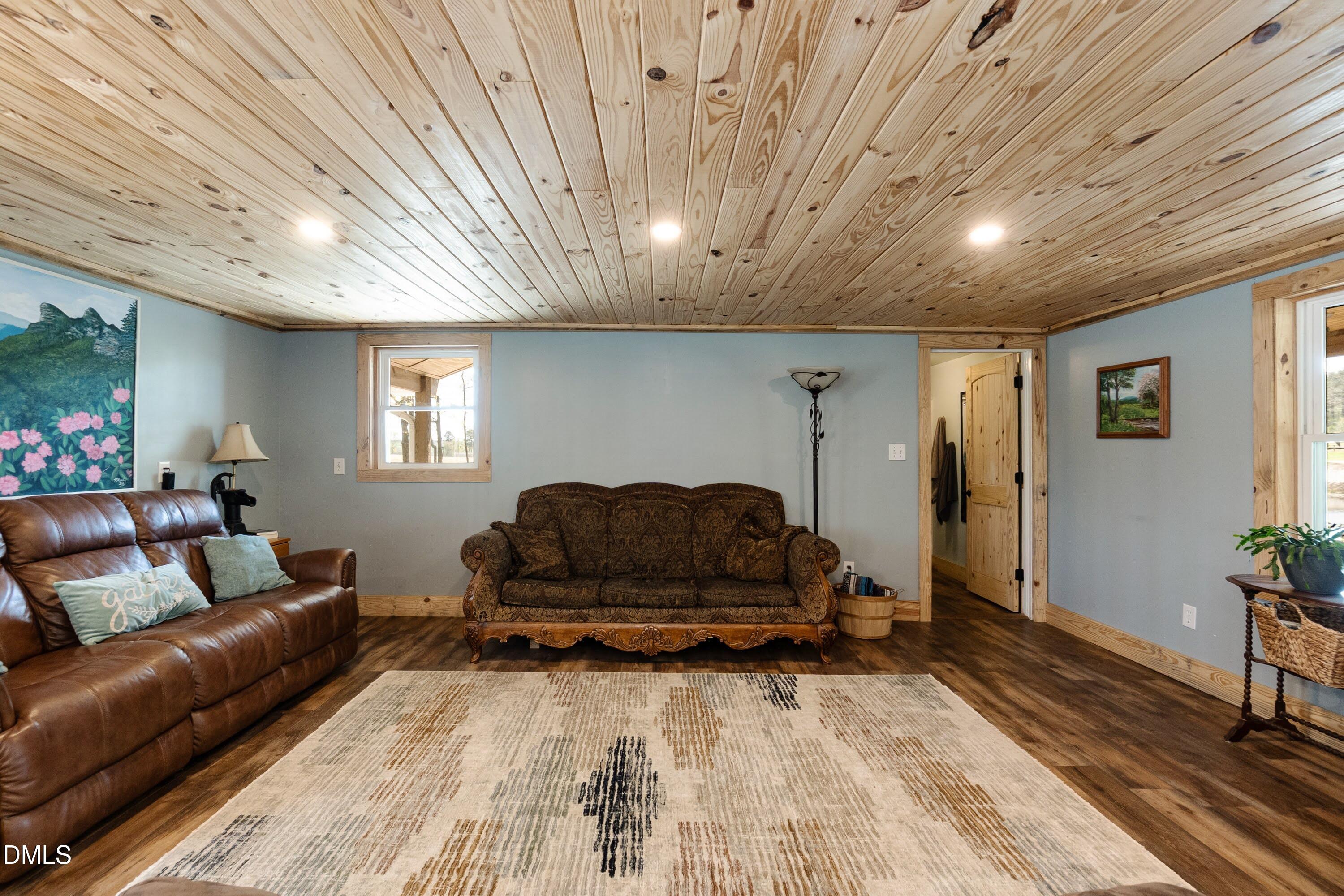 562 Peach Orchard Road
