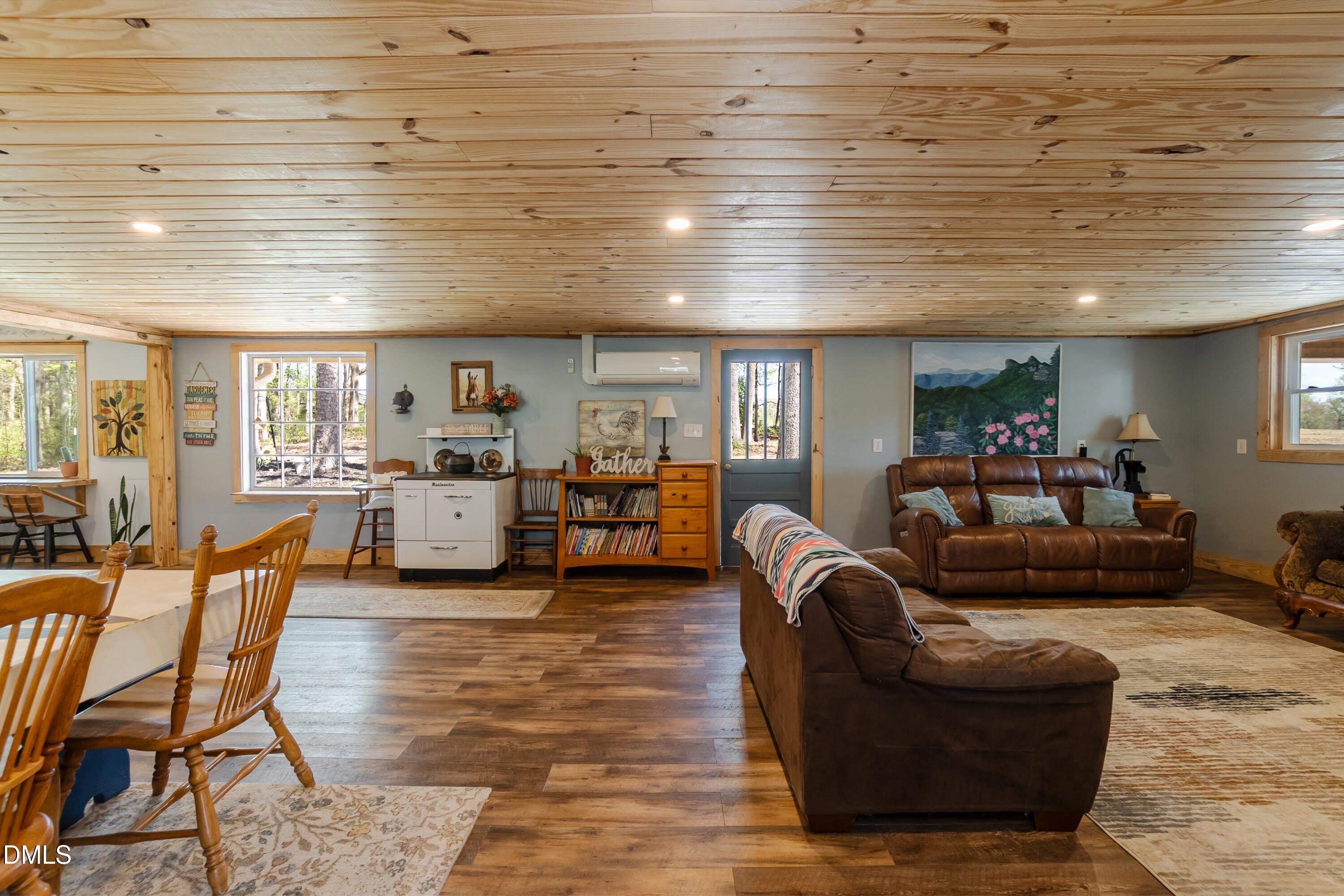 562 Peach Orchard Road