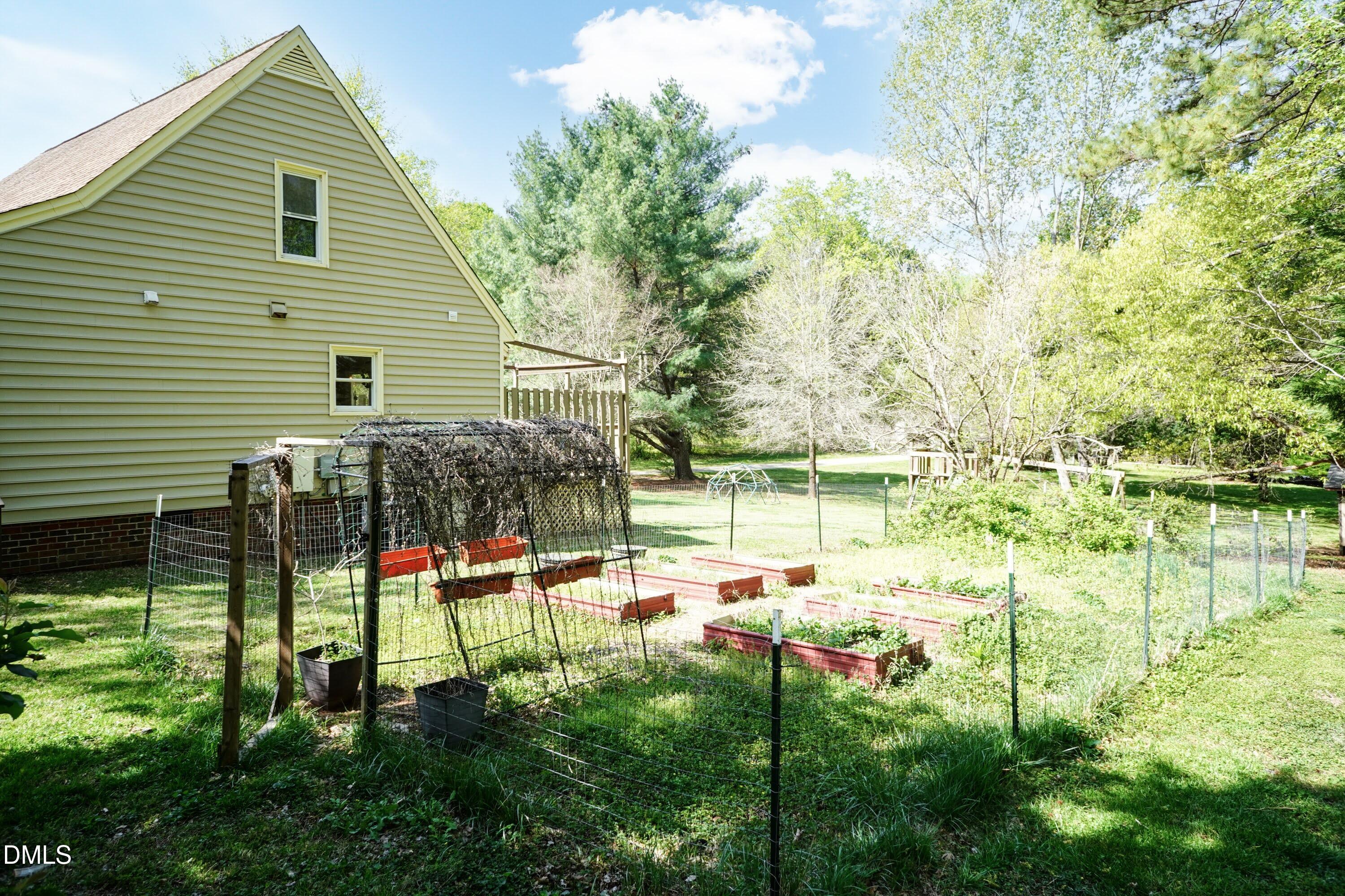 960 Hicks Road