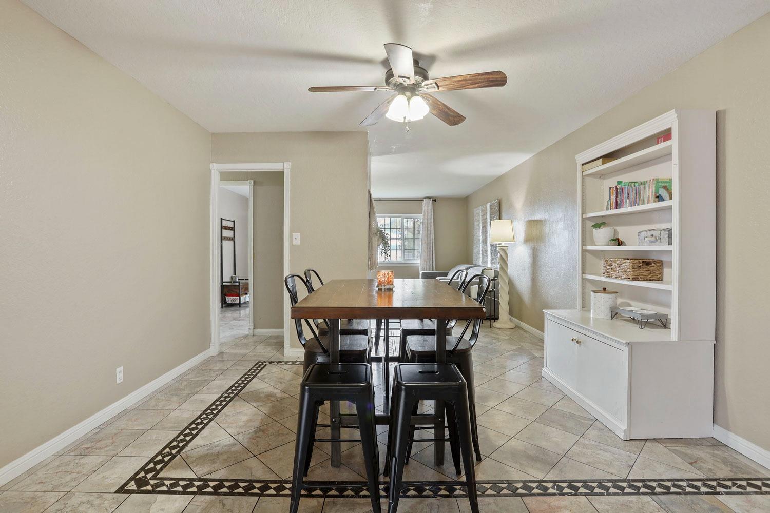 2416 E Taylor Street