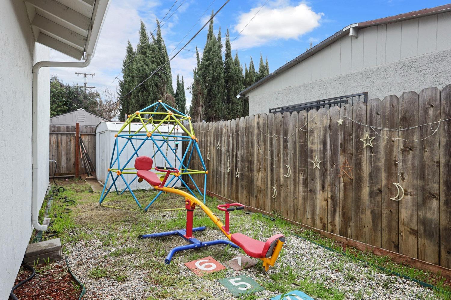 2416 E Taylor Street