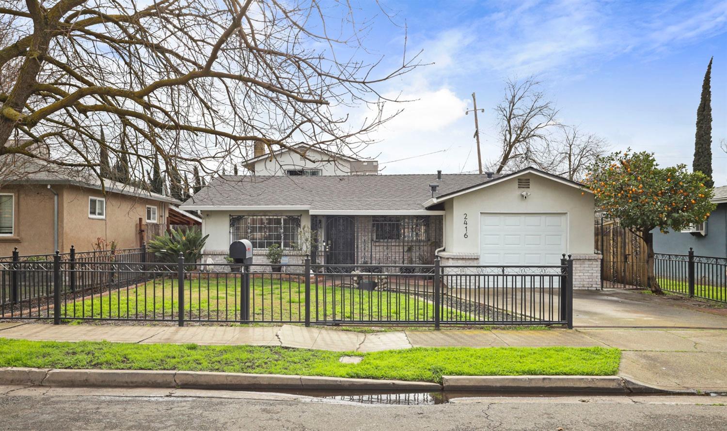 2416 E Taylor Street