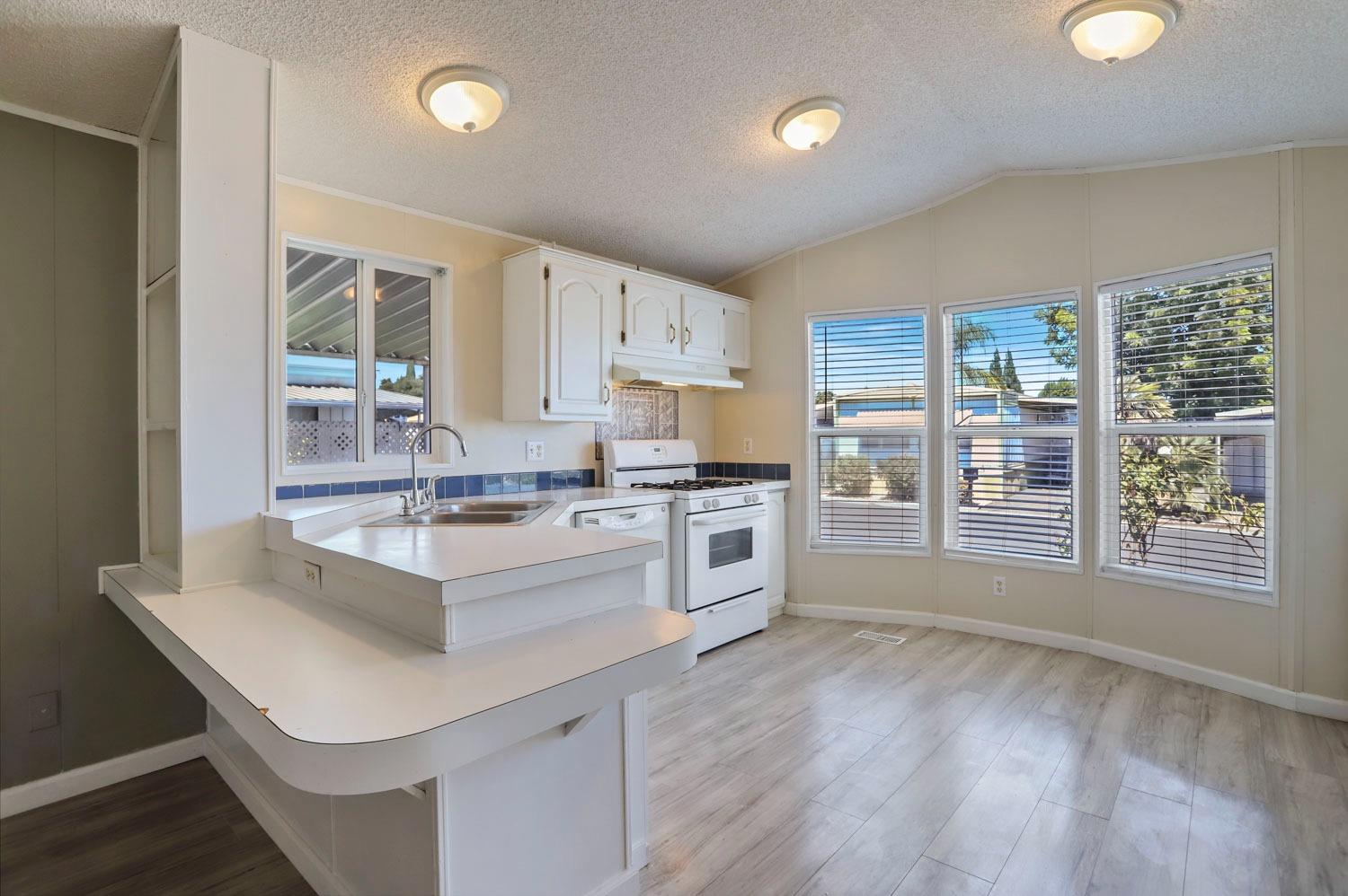 10780 N highway 99 31