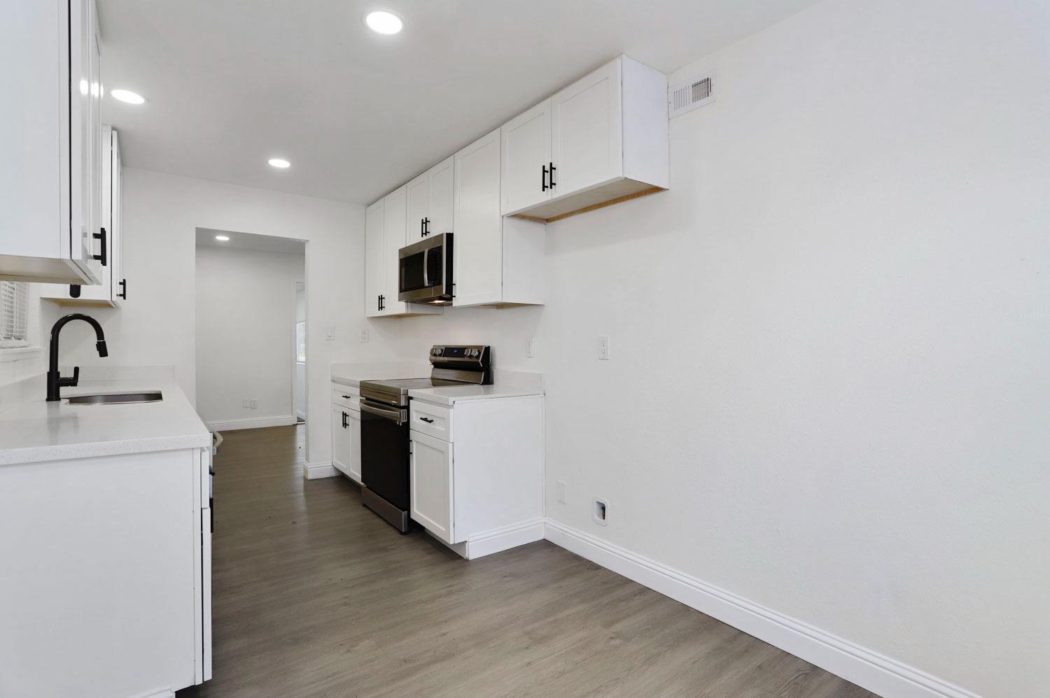 5613 N El Dorado Street