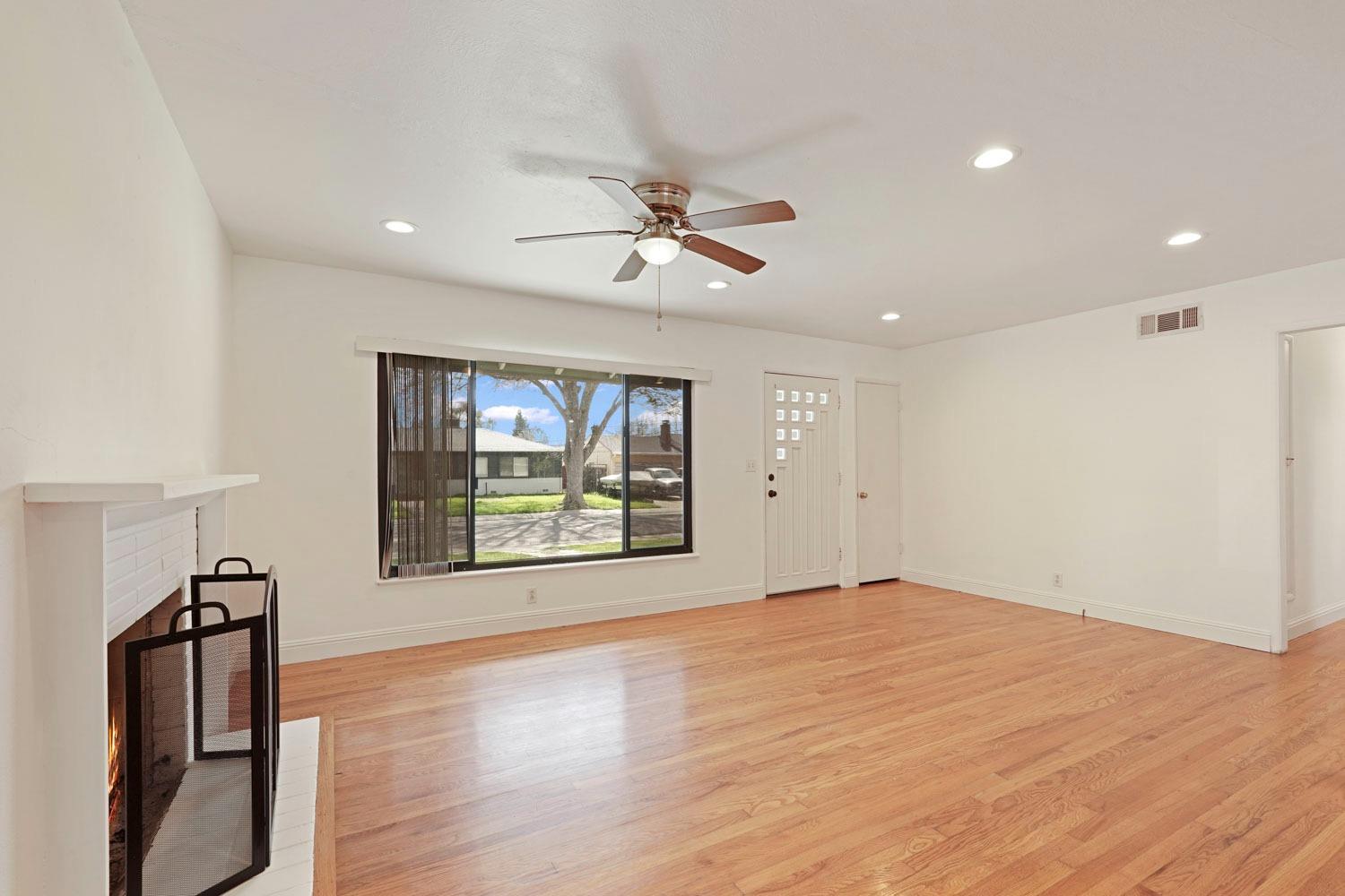 107 W Mayfair Avenue