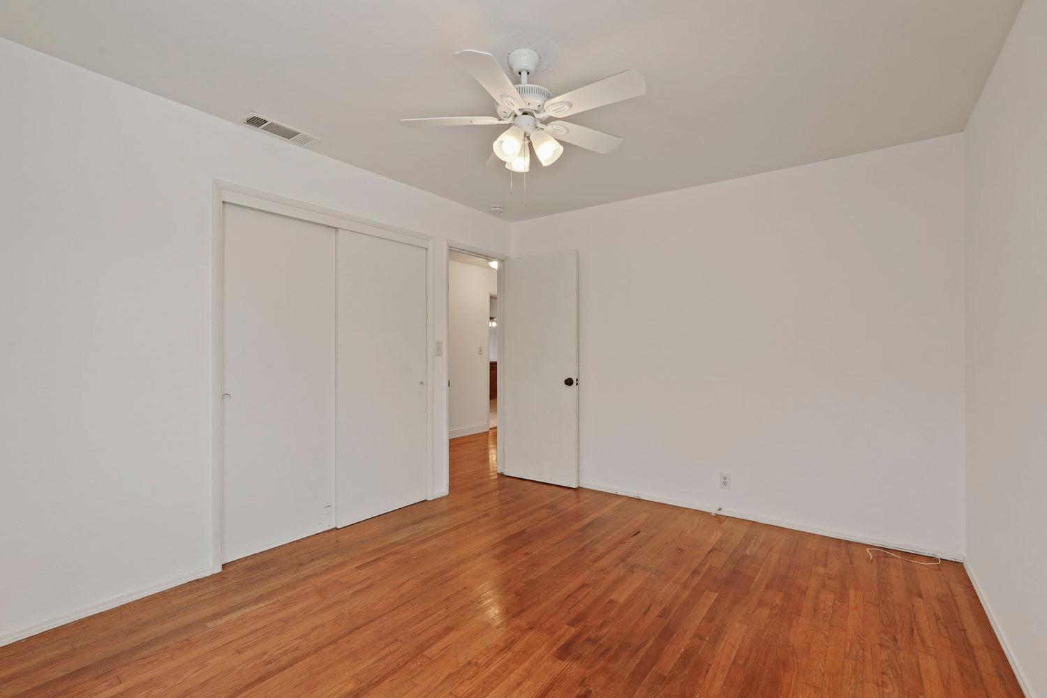 107 W Mayfair Avenue