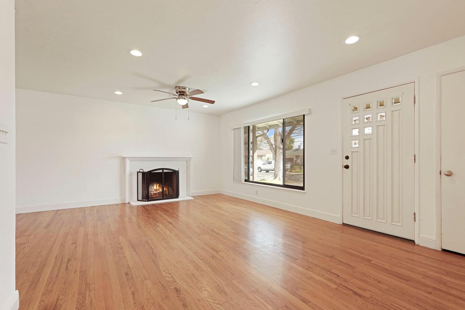 107 W Mayfair Avenue