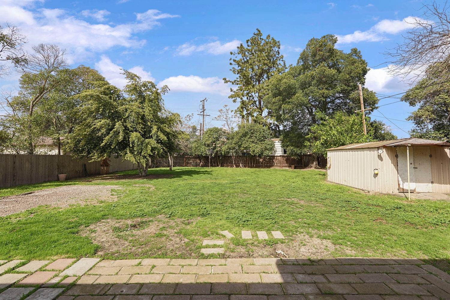 107 W Mayfair Avenue