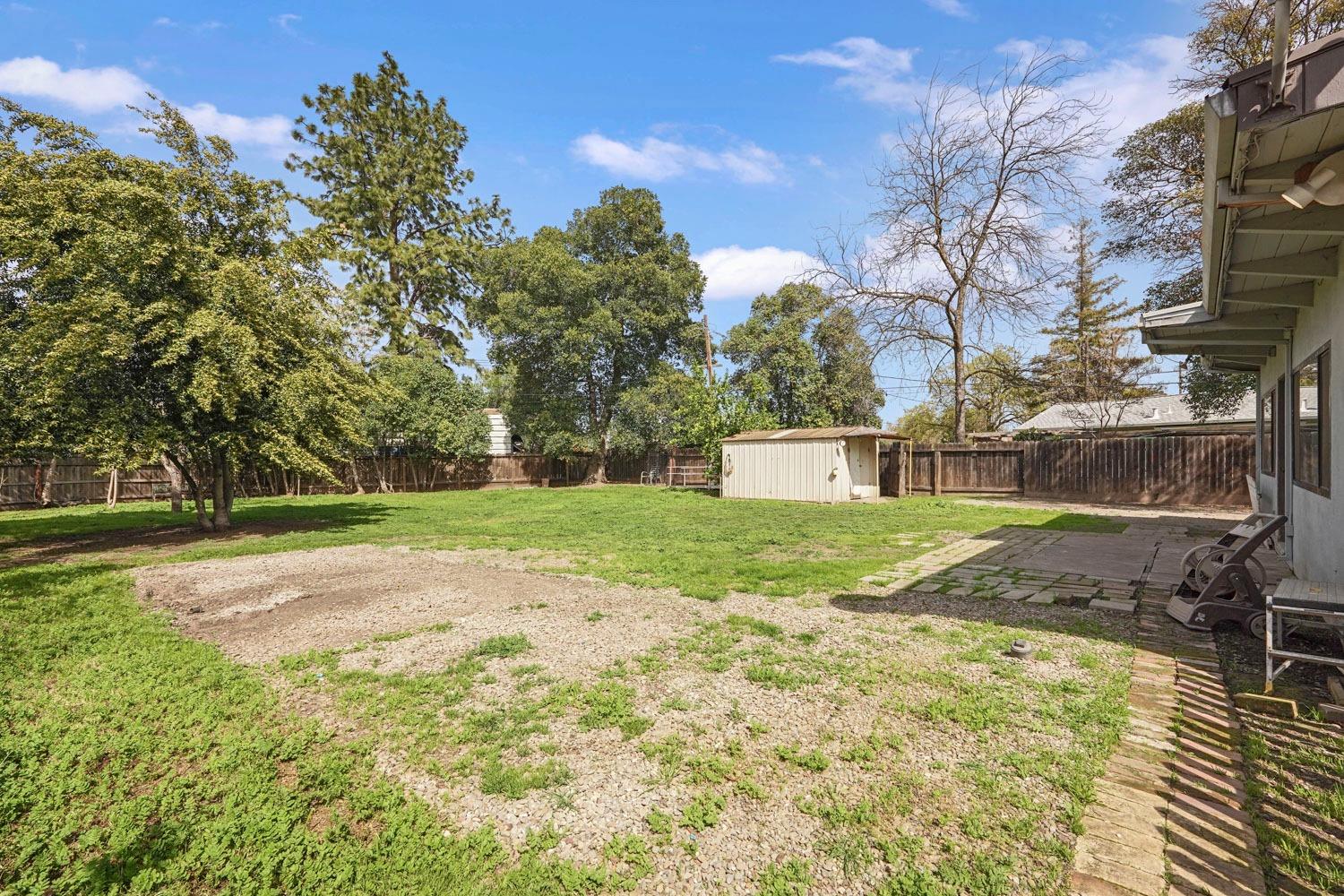 107 W Mayfair Avenue