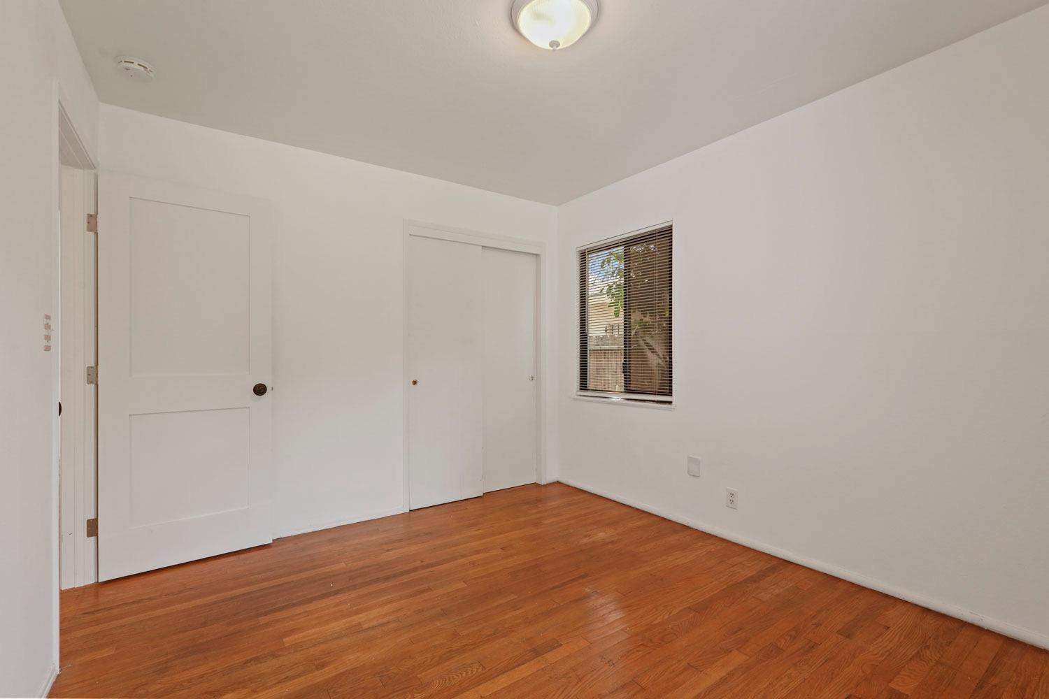 107 W Mayfair Avenue