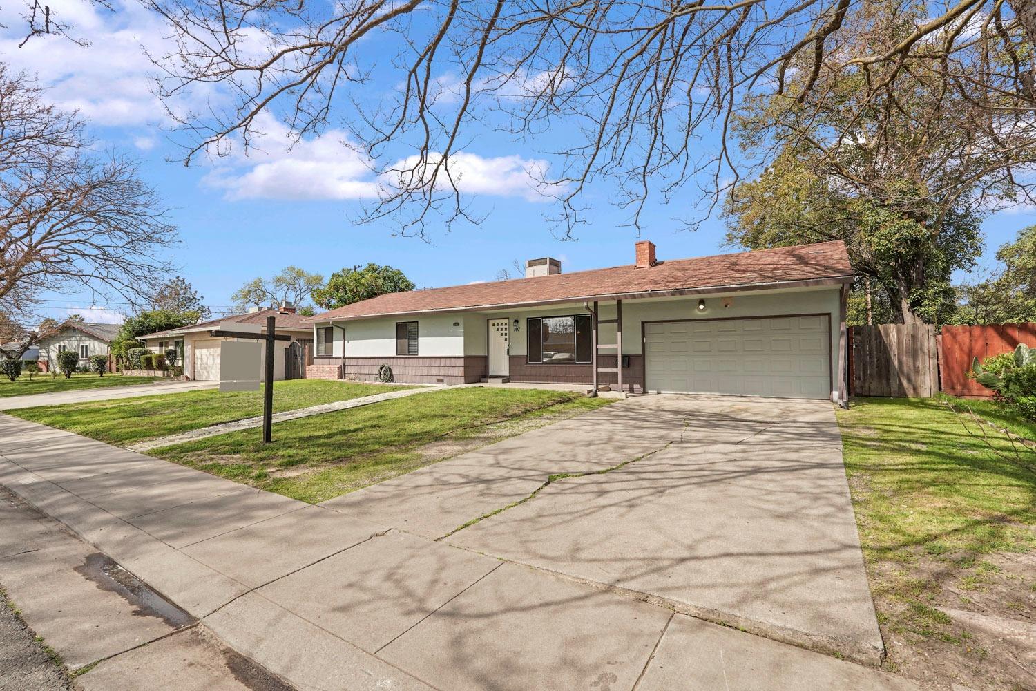 107 W Mayfair Avenue