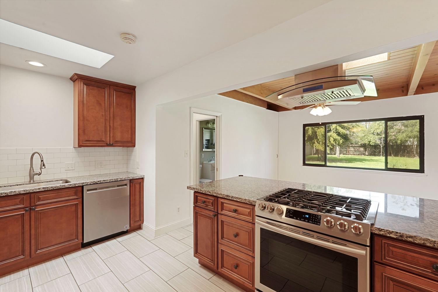 107 W Mayfair Avenue