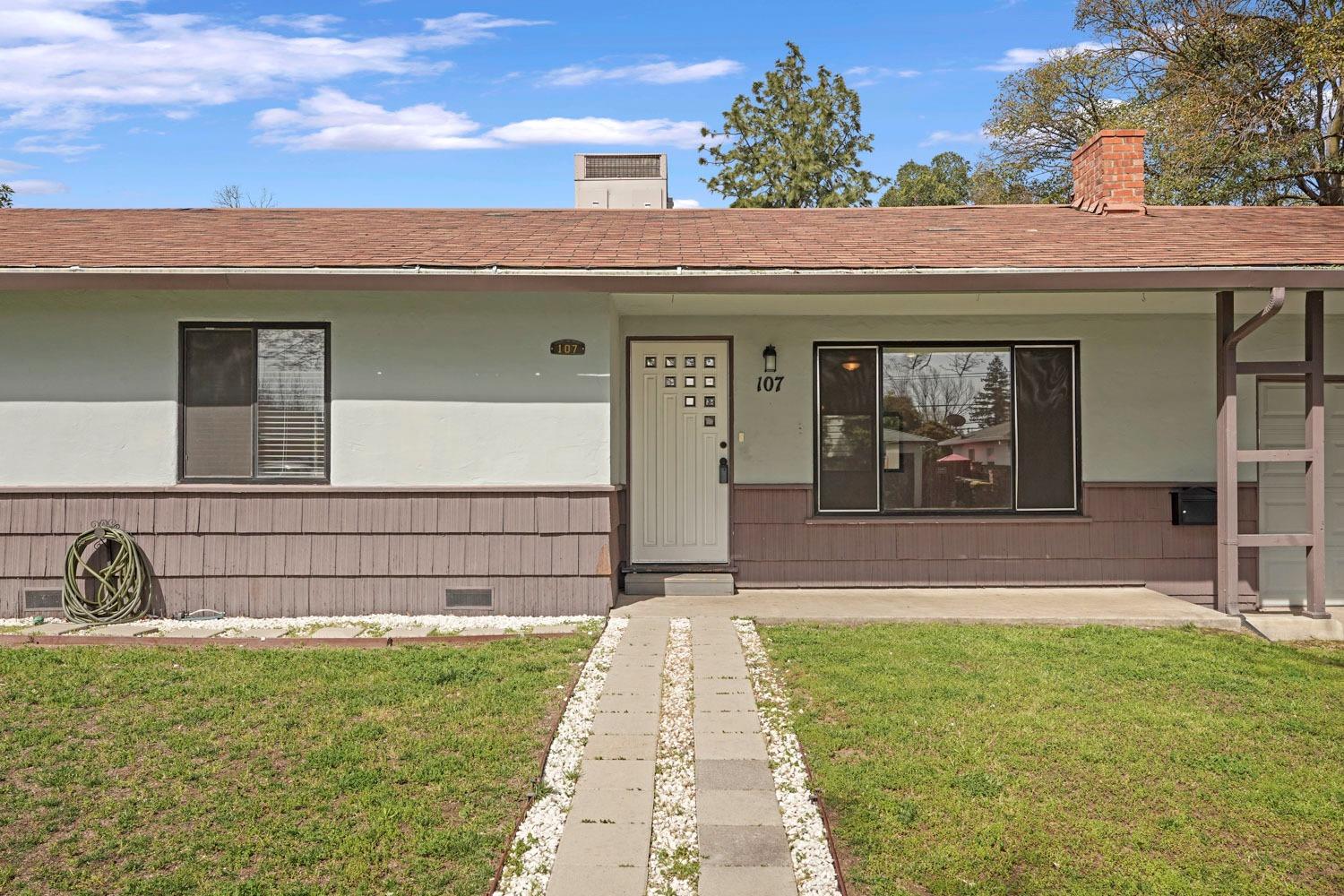 107 W Mayfair Avenue