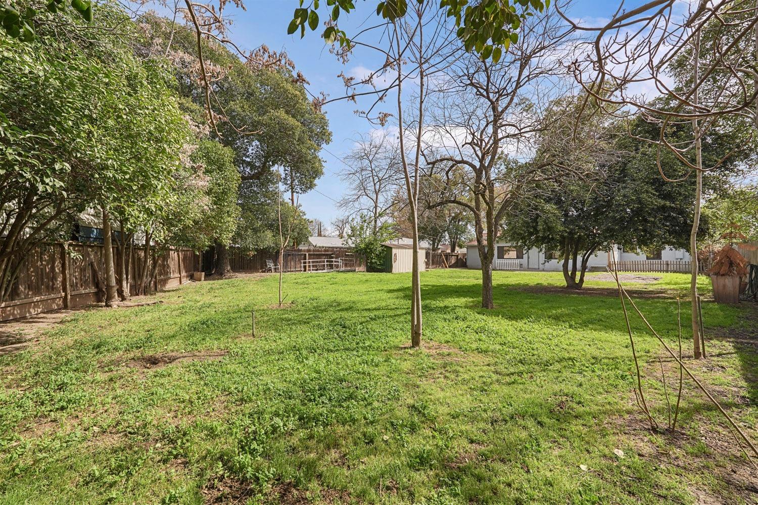 107 W Mayfair Avenue