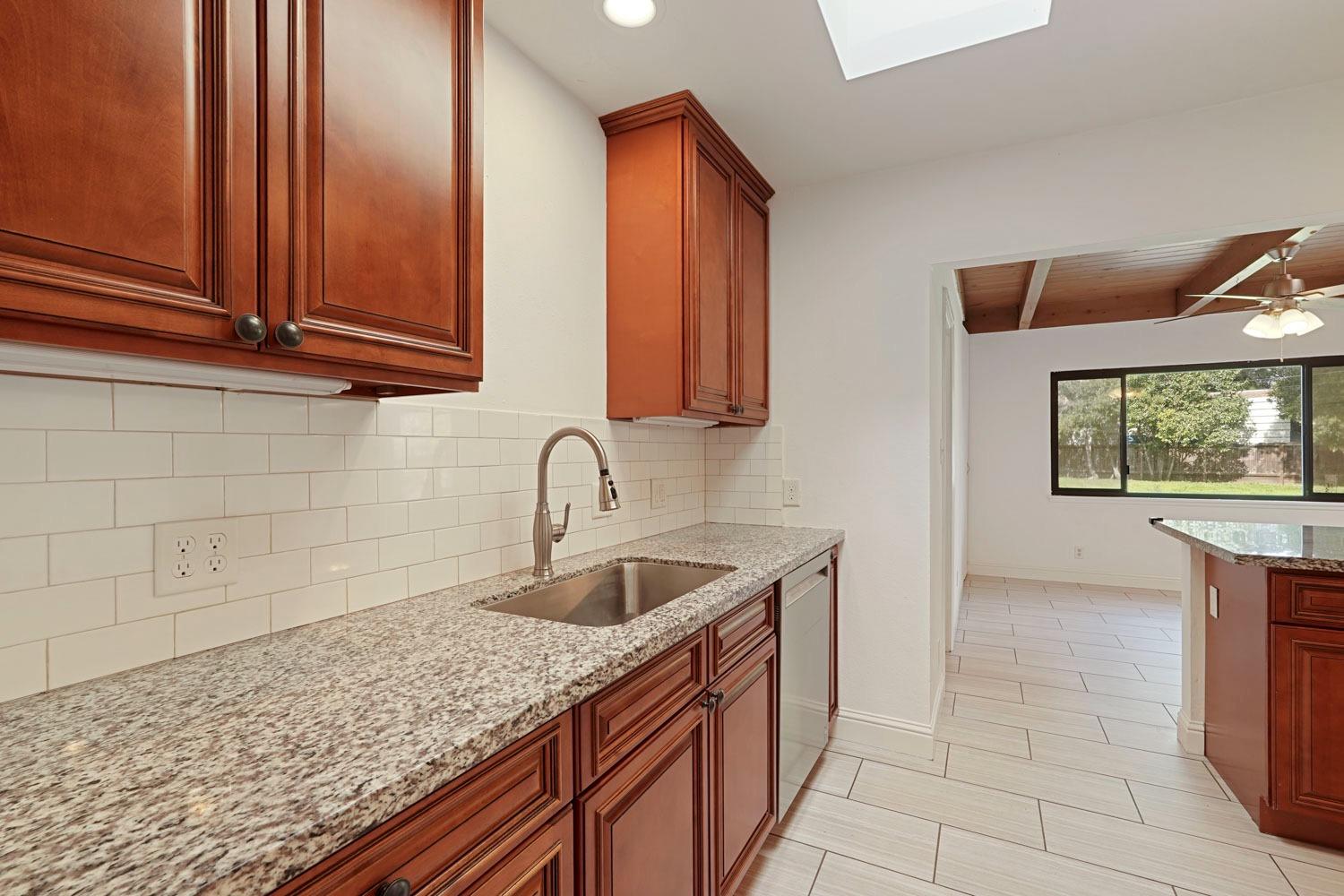 107 W Mayfair Avenue