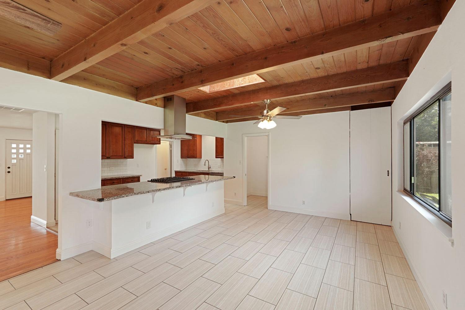 107 W Mayfair Avenue