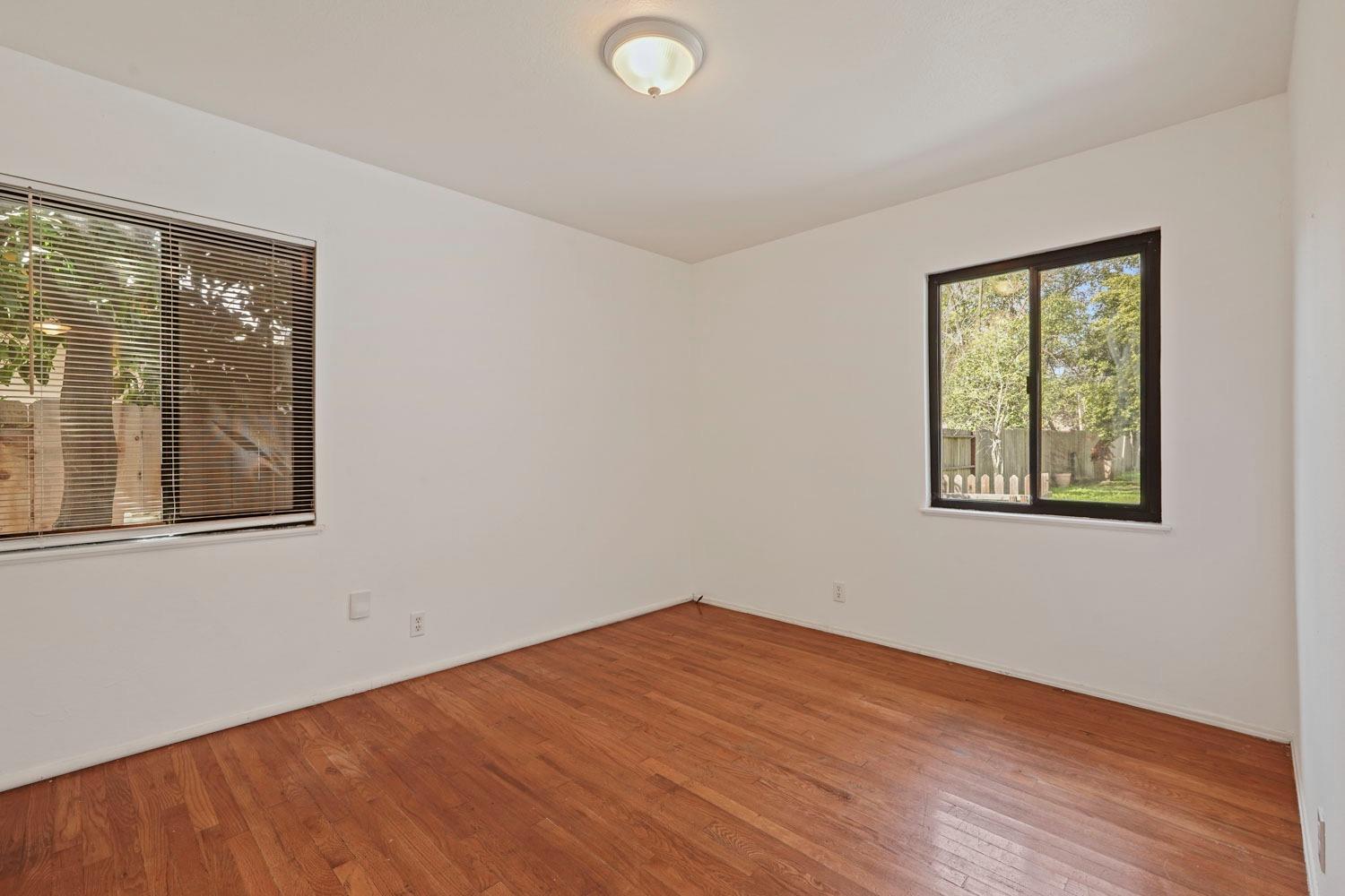 107 W Mayfair Avenue