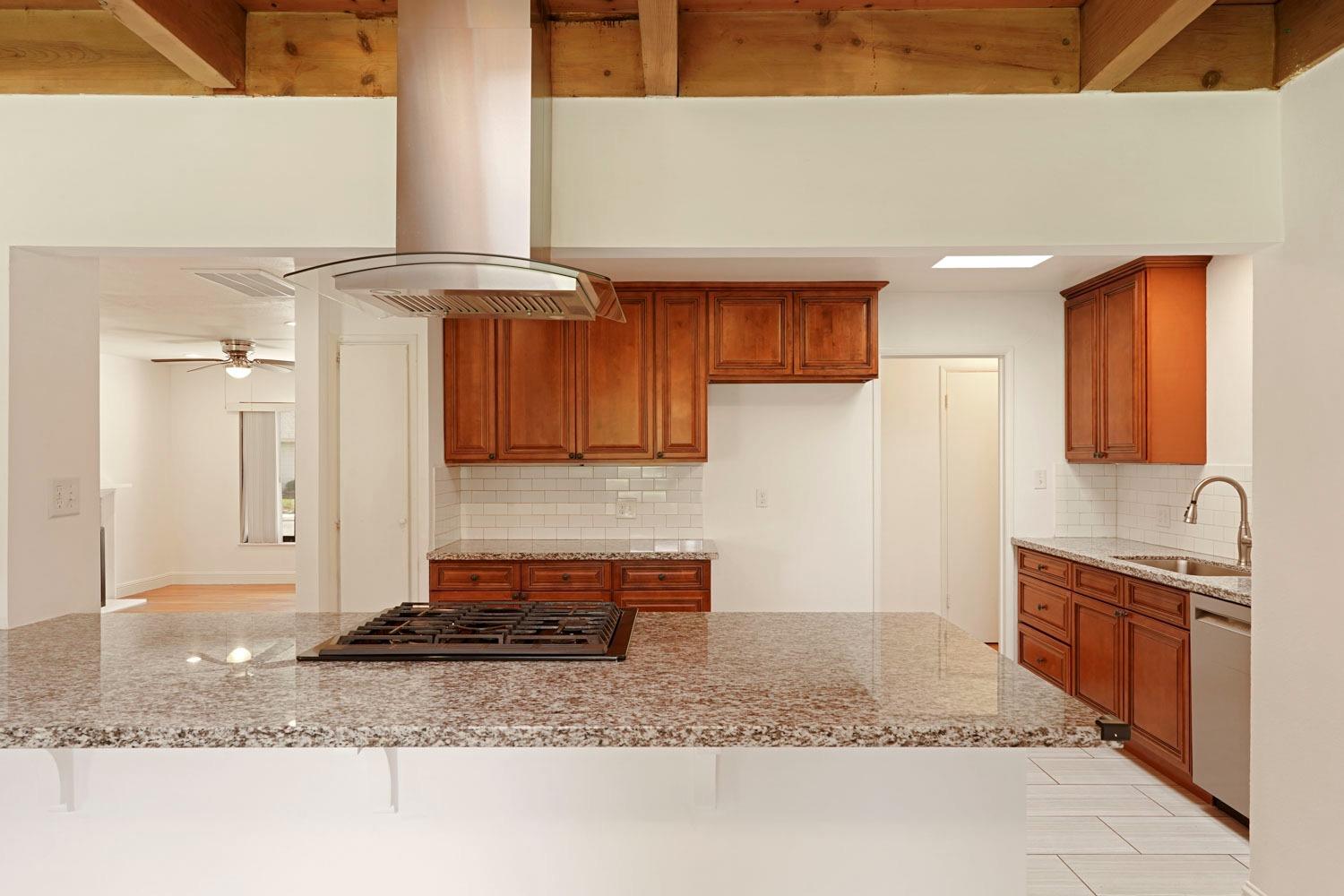 107 W Mayfair Avenue