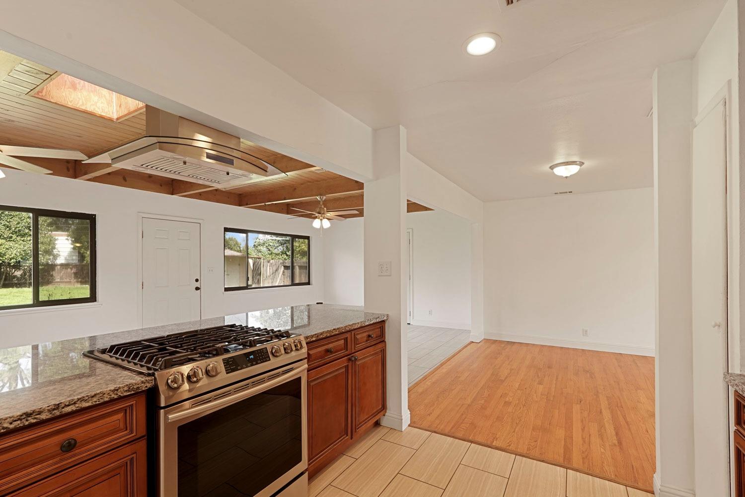 107 W Mayfair Avenue