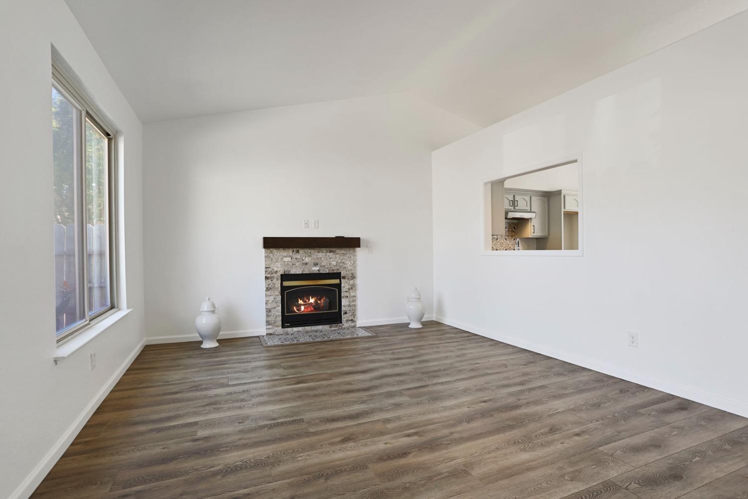 2671 Horsetail Drive