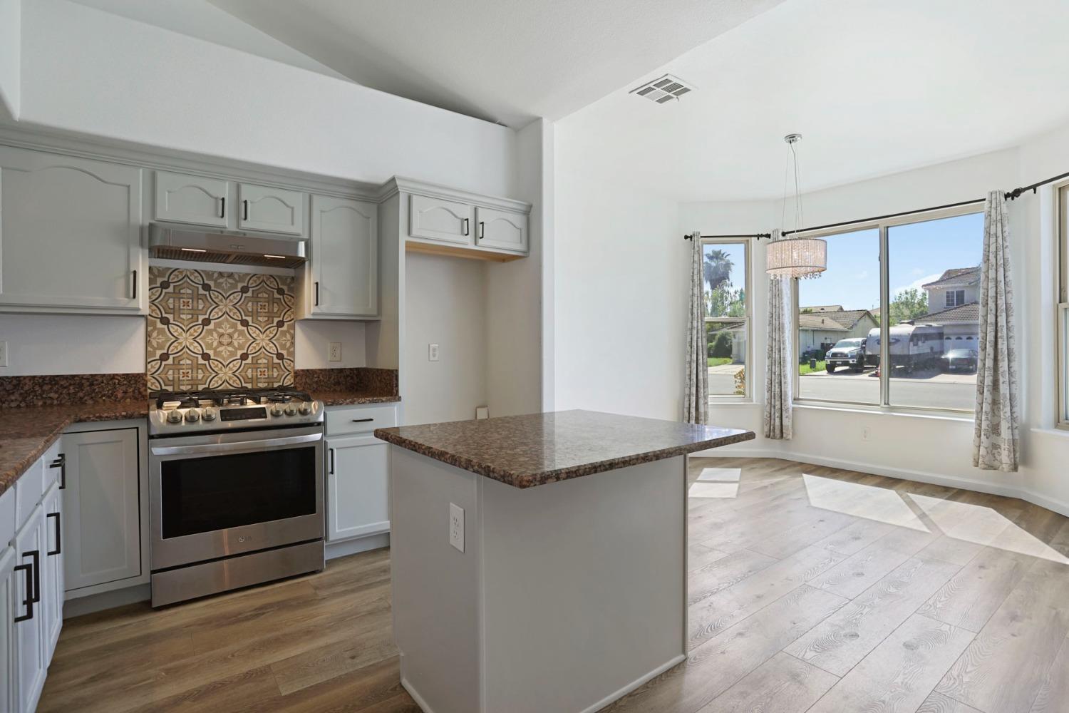 2671 Horsetail Drive