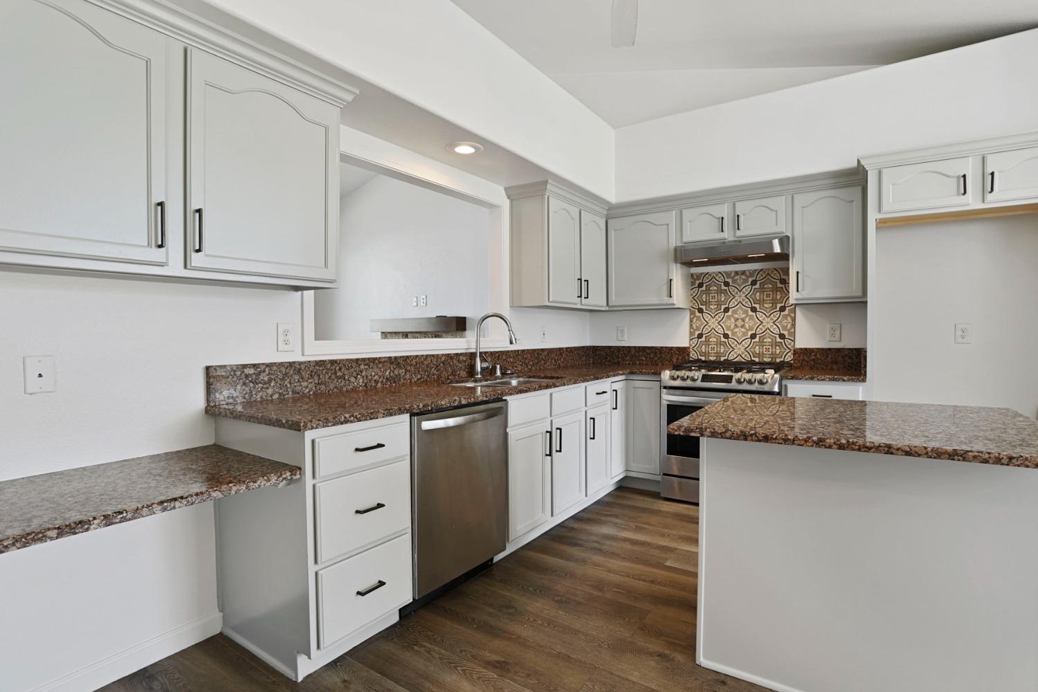 2671 Horsetail Drive