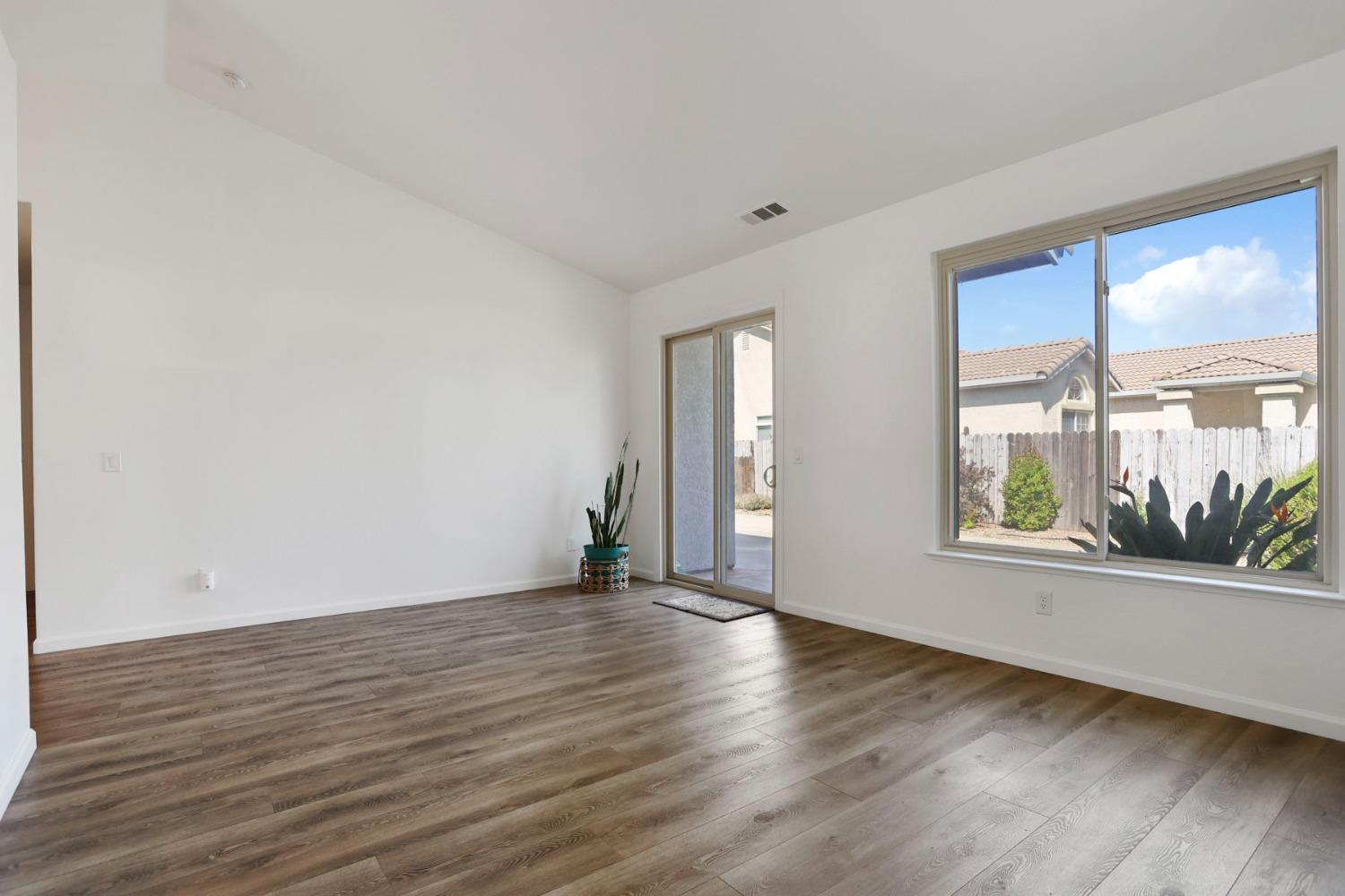 2671 Horsetail Drive