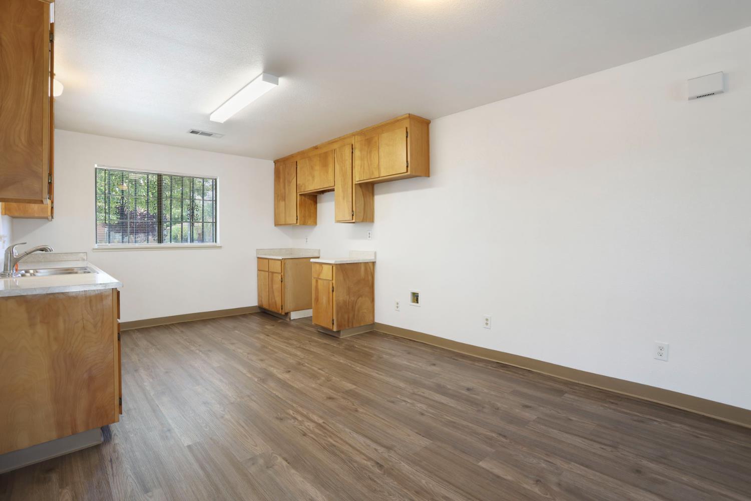 2271 Long Island Drive