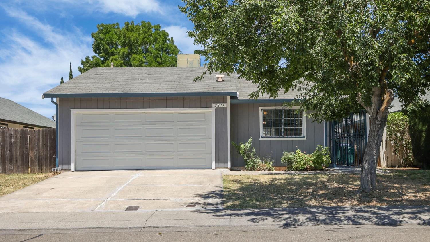 2271 Long Island Drive