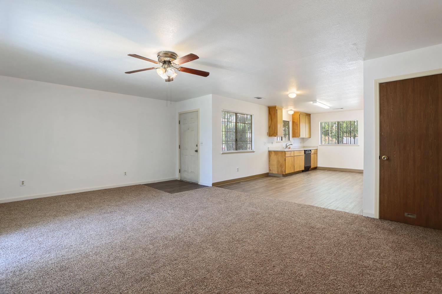 2271 Long Island Drive
