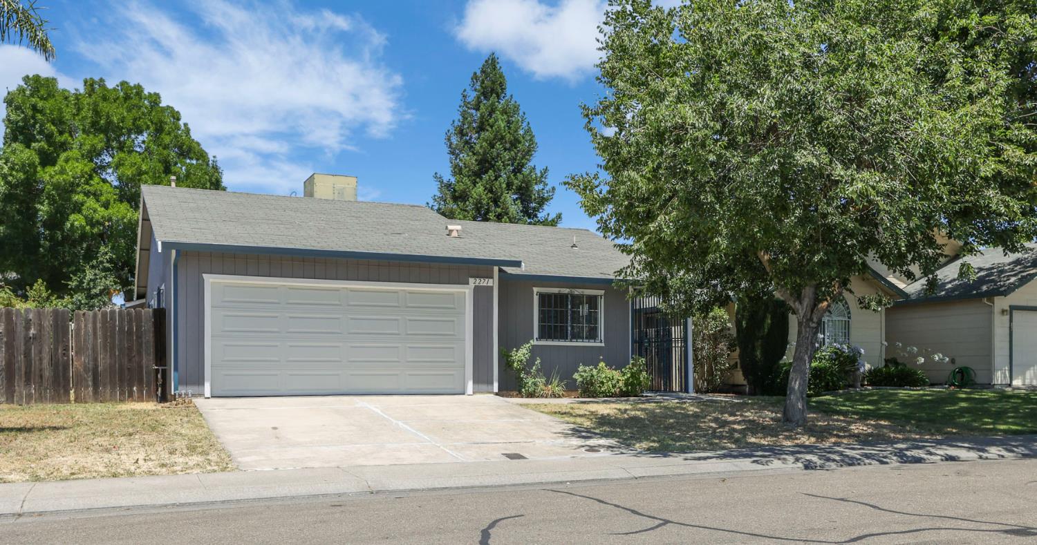 2271 Long Island Drive