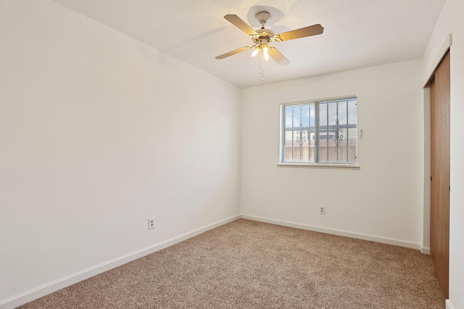 2271 Long Island Drive
