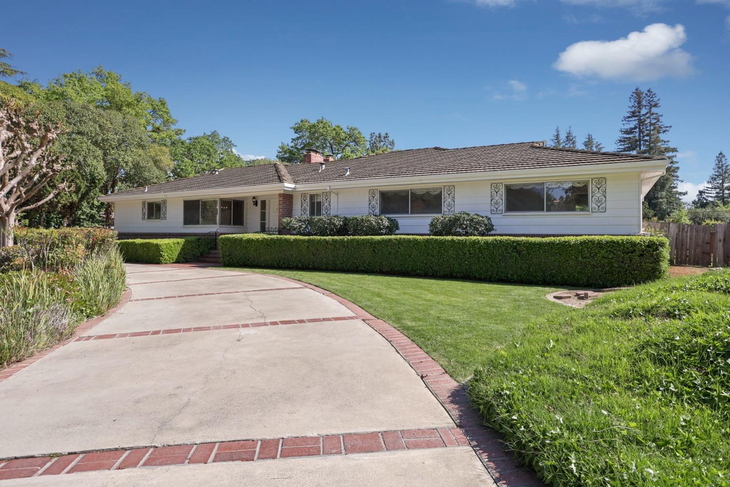 5342 Harwood Lane