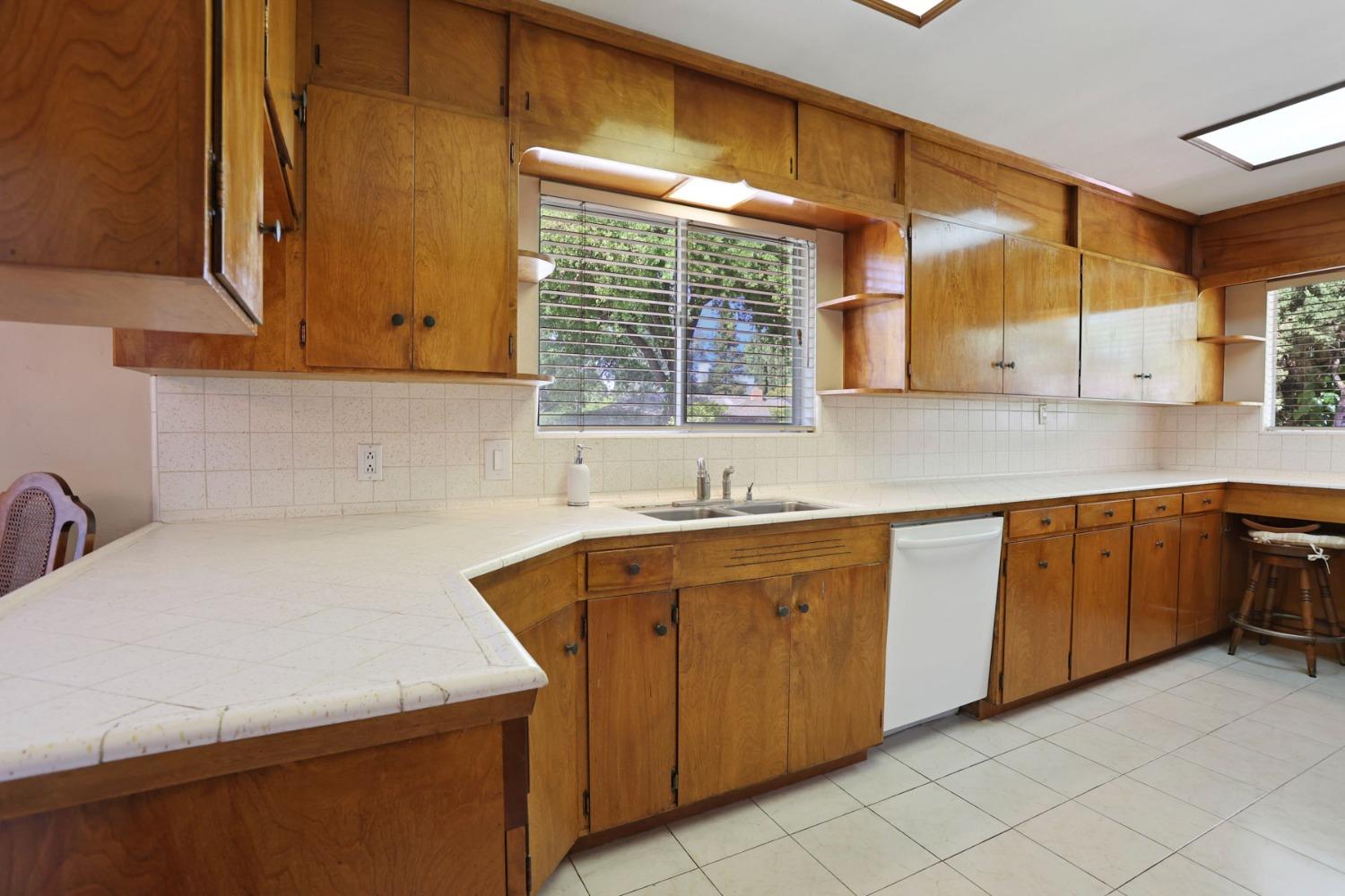 5342 Harwood Lane