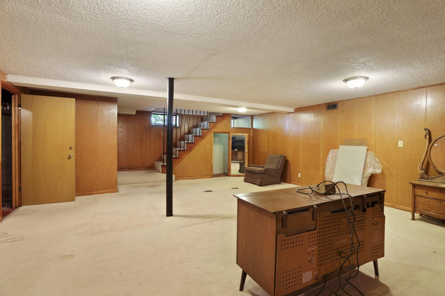 5342 Harwood Lane