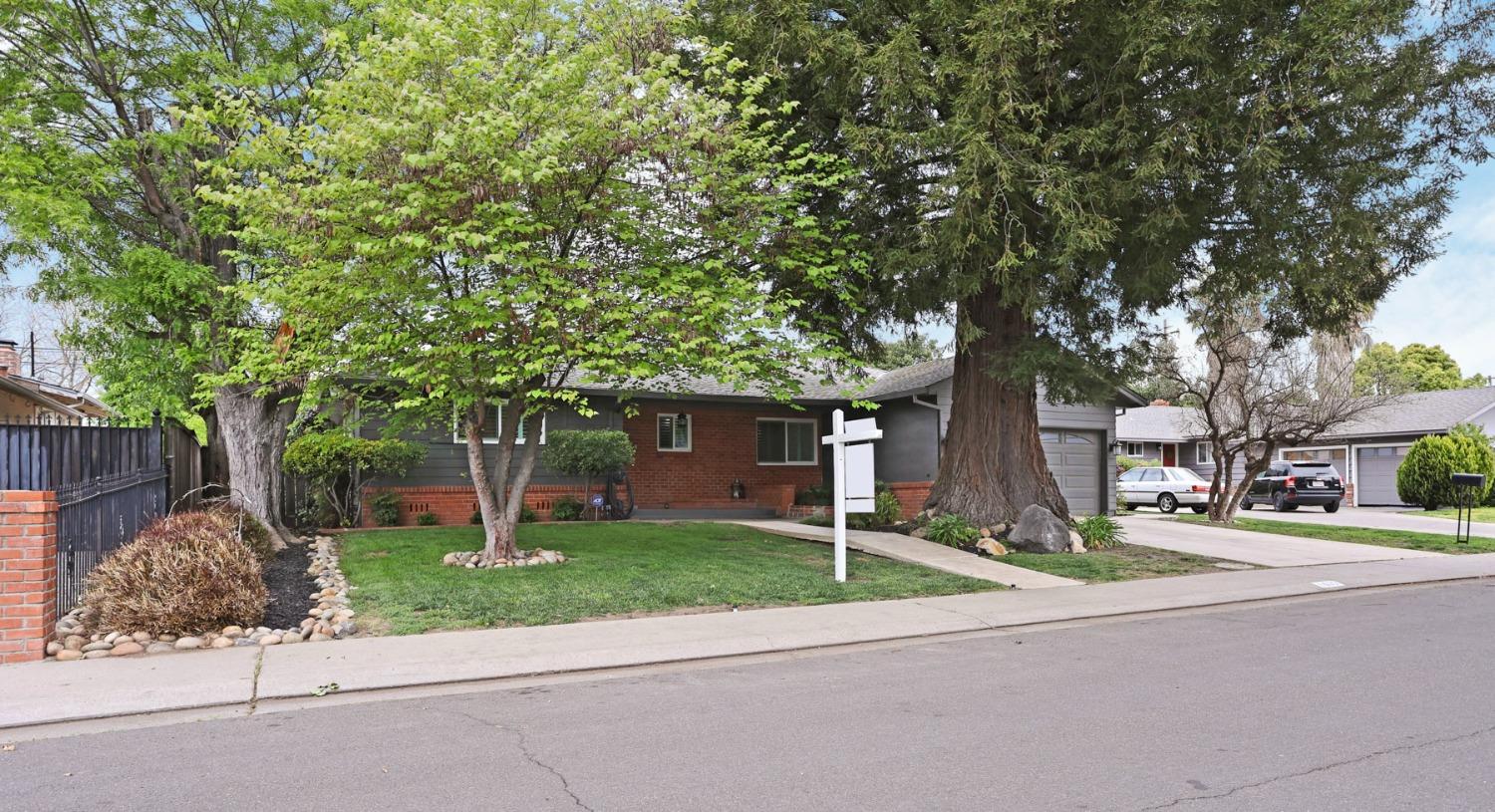 1607 Stanton Way