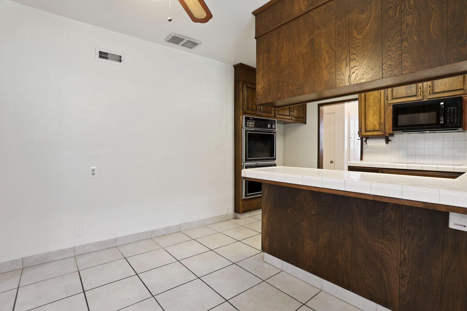 110 W Monterey Avenue