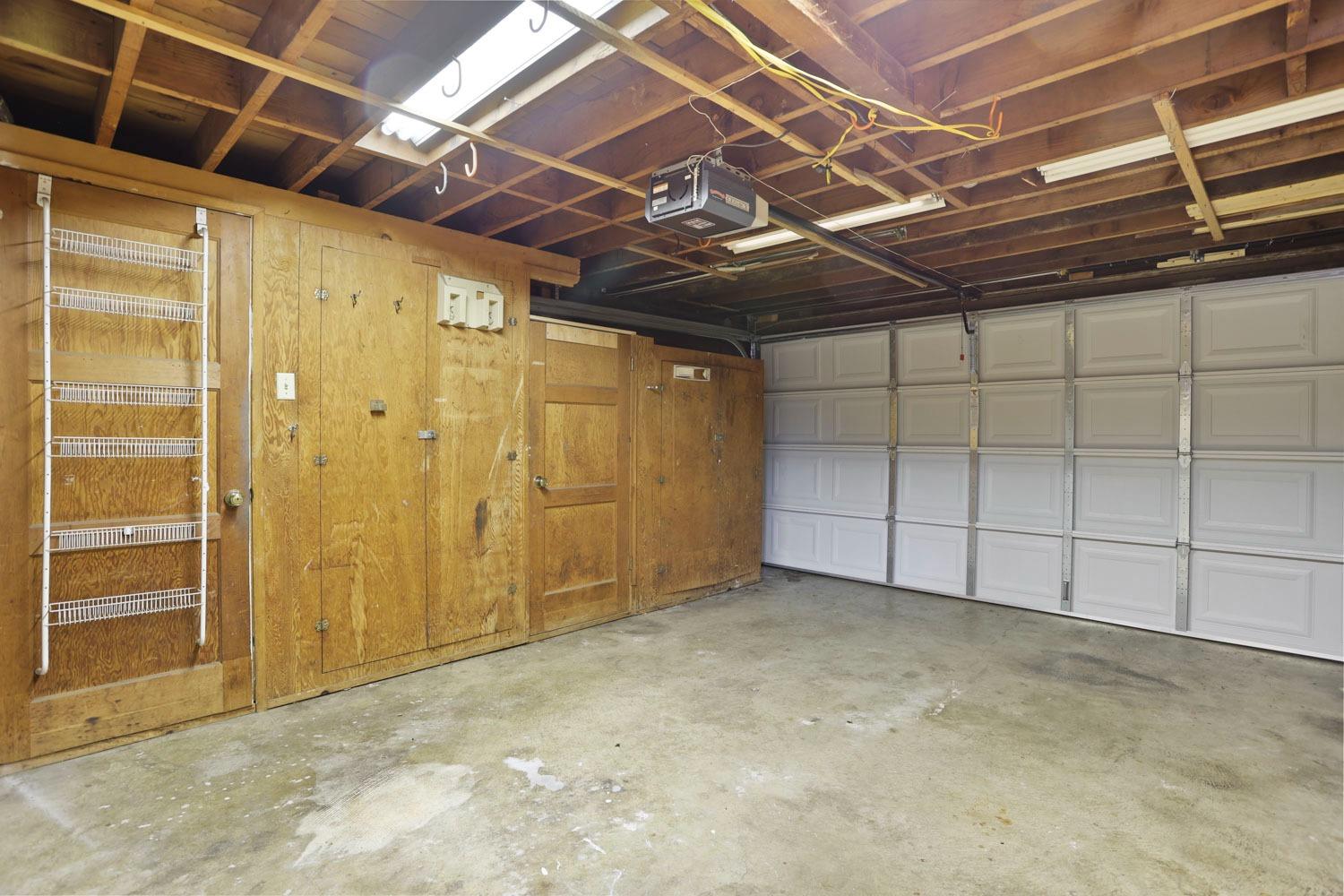 110 W Monterey Avenue