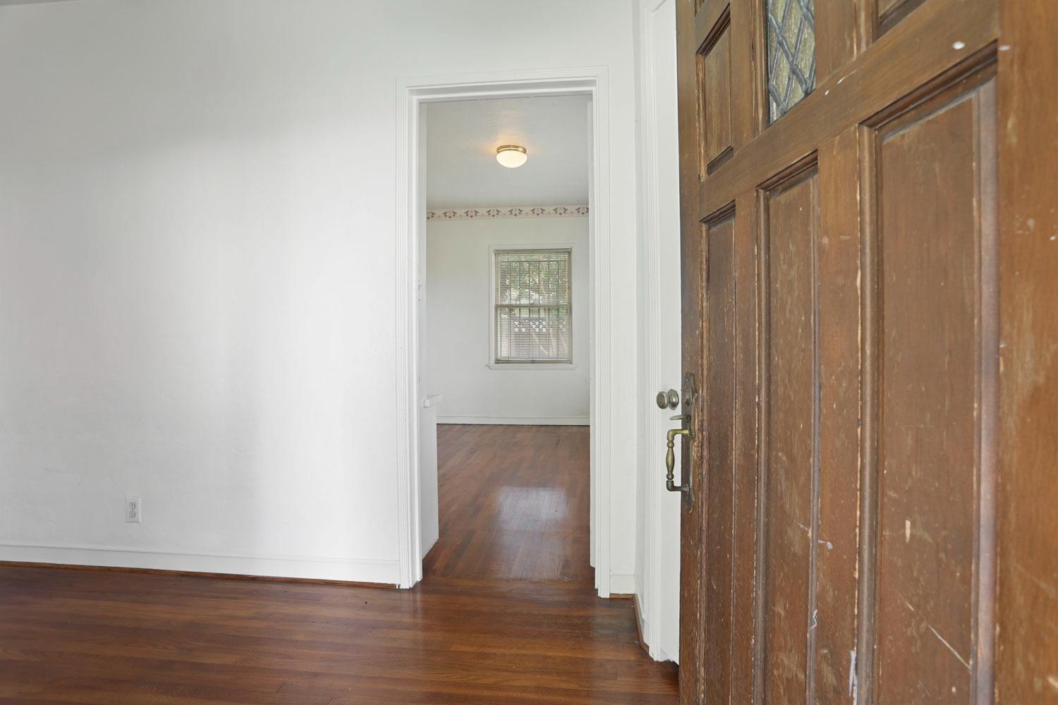 110 W Monterey Avenue