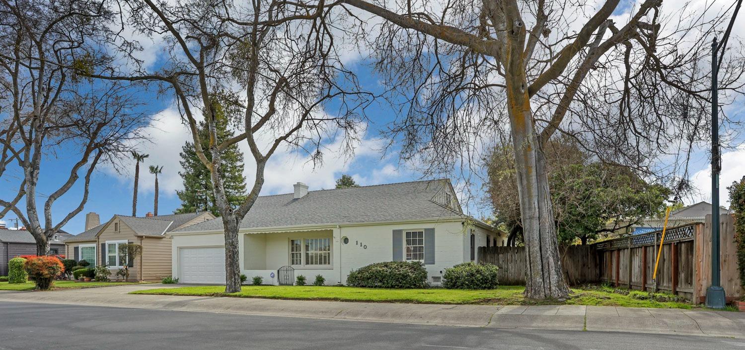 110 W Monterey Avenue