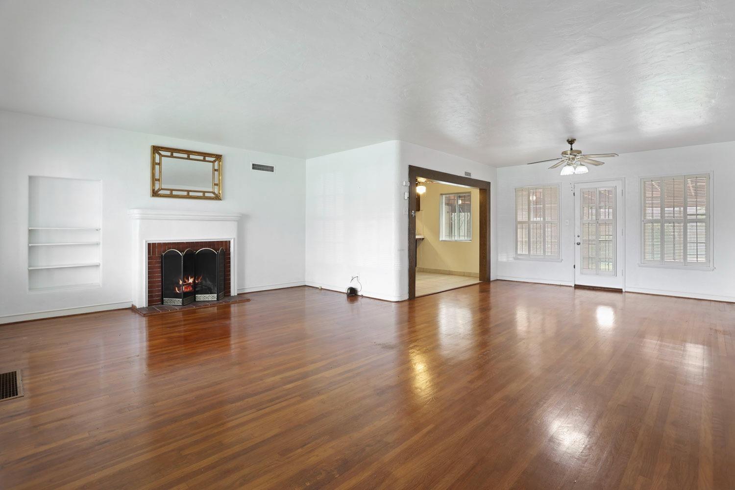 110 W Monterey Avenue