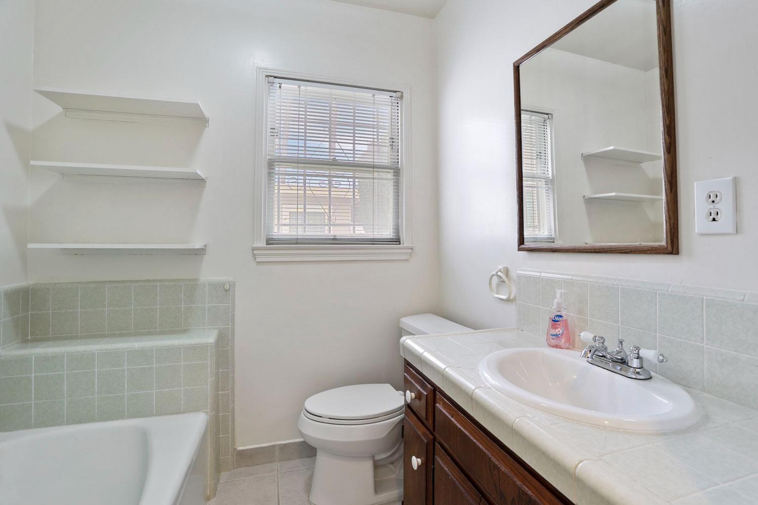 110 W Monterey Avenue