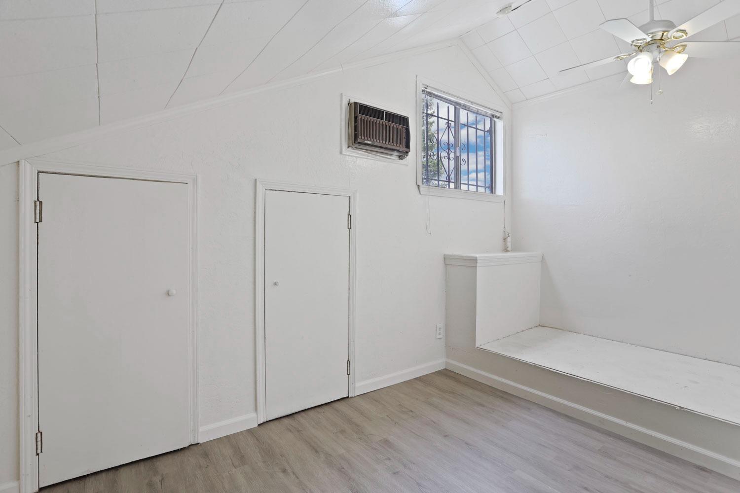 110 W Monterey Avenue