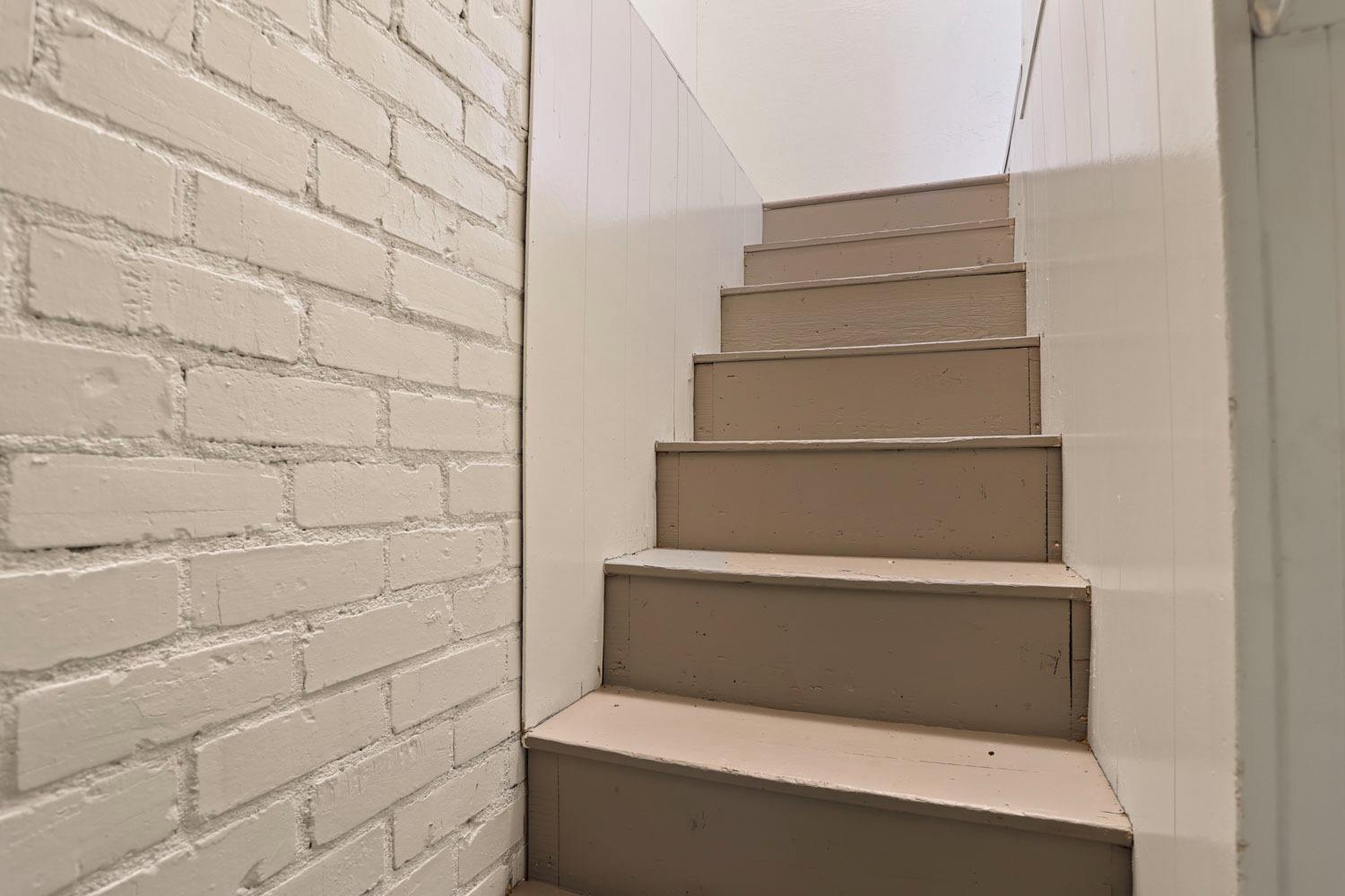 110 W Monterey Avenue