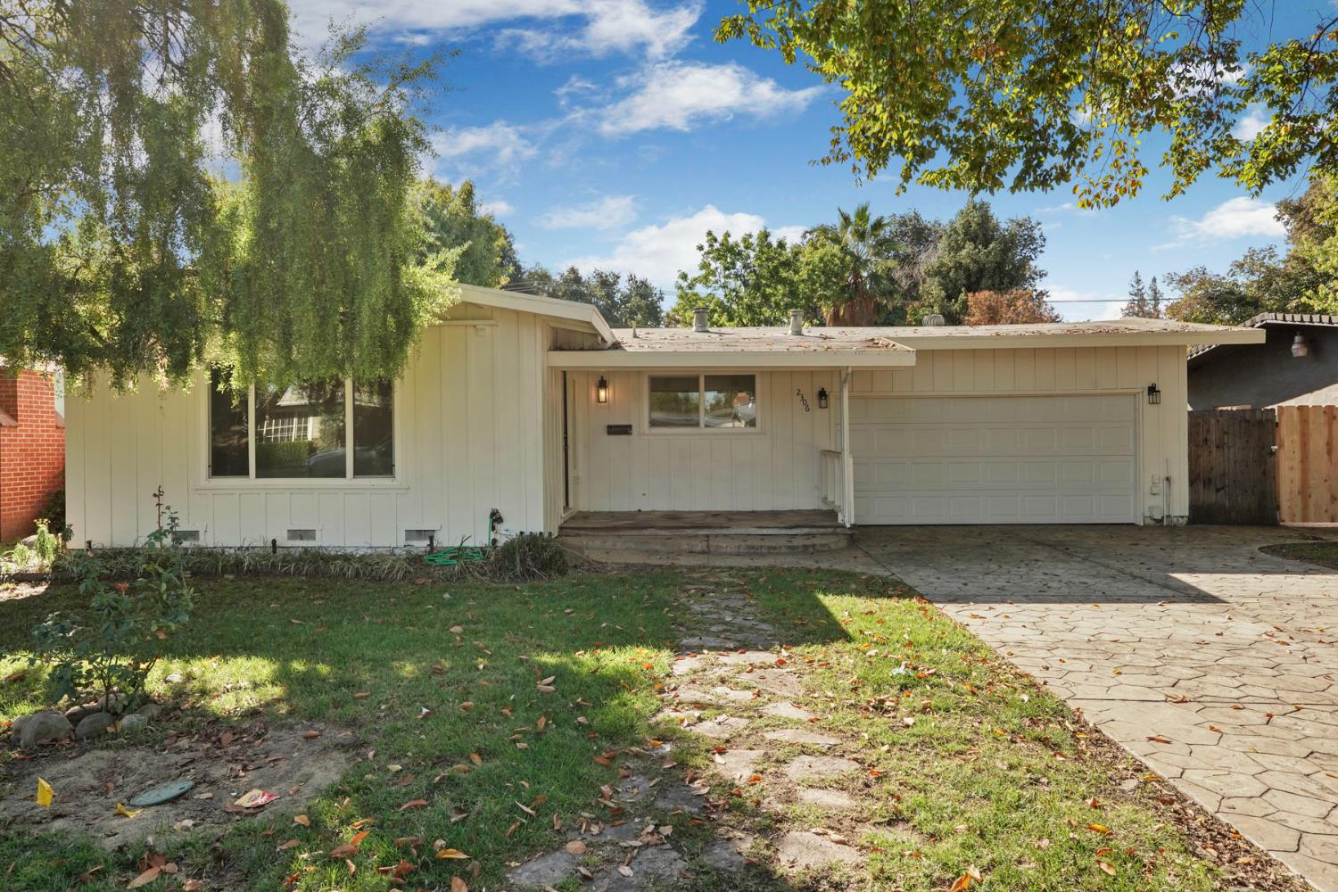 2306 W Swain Road