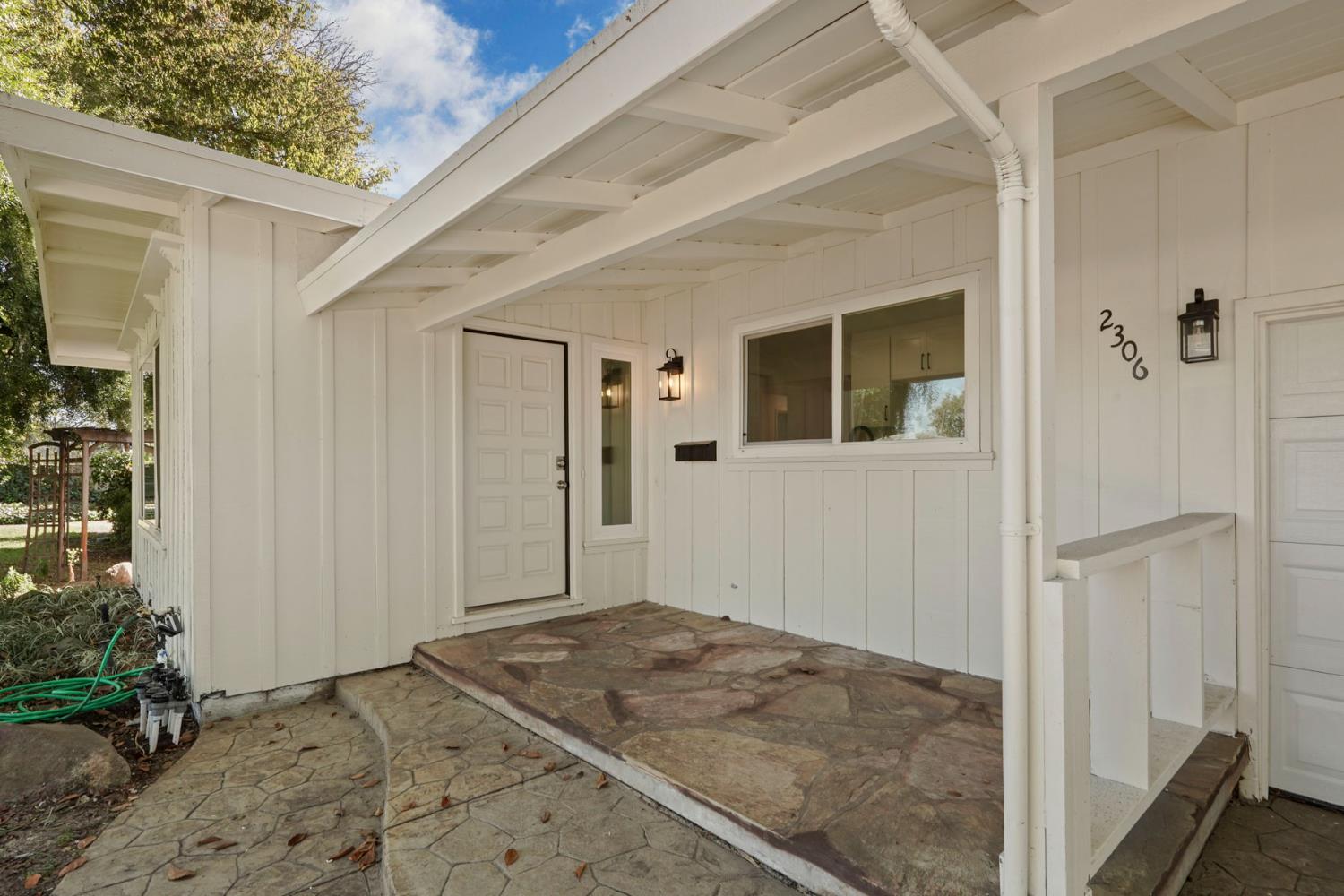 2306 W Swain Road